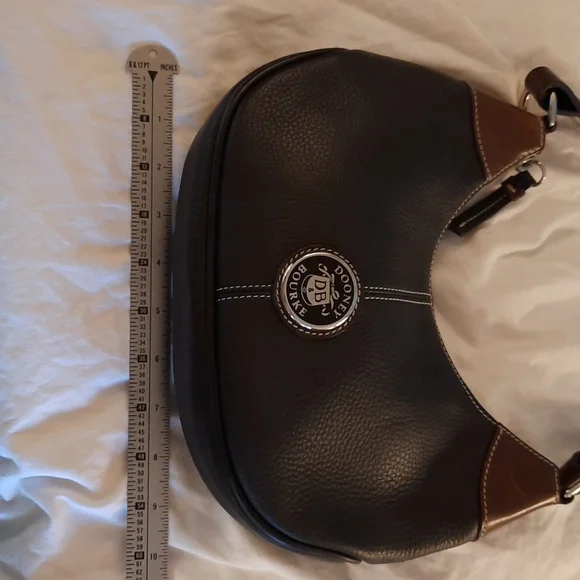 Dooney and Burke small hobo purse great condition , tags in pockets leather - Picture 2 of 12
